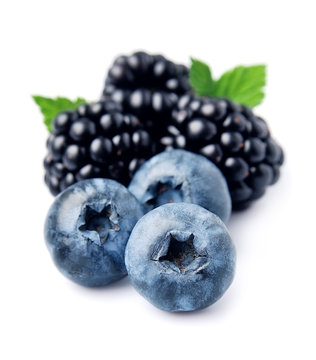 Ripe blackberries and blueberries.