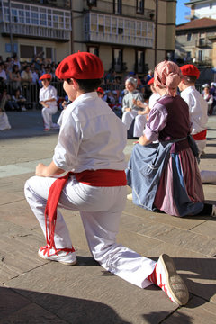 folklore ni&ntilde;o baile pa&iacute;s vasco 7978-f17