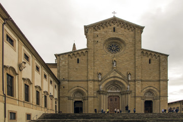 Fototapeta na wymiar Front of the Cathedral of Arrezo, Tuscany, Italy.