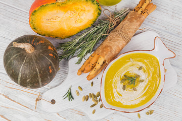 Pumpkin soup with cream and pumpkin seeds