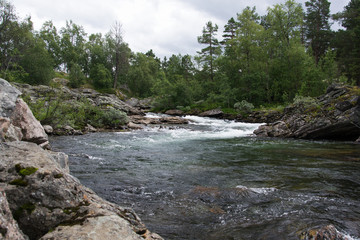 Naklejka na ściany i meble Fluss Rauma, Oppland, Norwegen