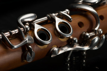 Details of a light brown G-Clarinet