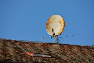 Old Rusty Parabola Receiver