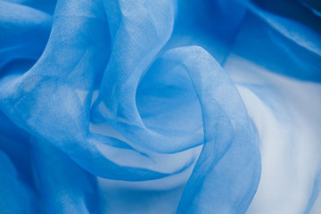 Blaues halbtransparentes Textil