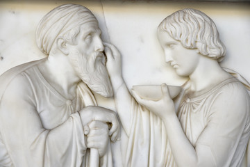 Bas-relief en marbre du Camposante à Pise en Toscane, Italie