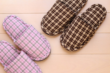 色違いのスリッパ