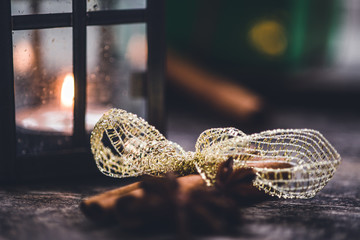 Weihnachtsstimmung mit Laterne und Bokeh