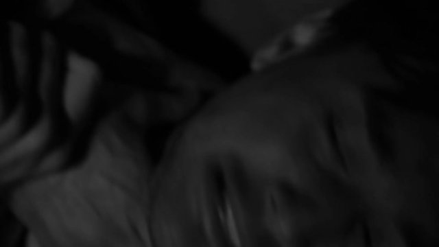 Man Get Strangulated by killer Hands