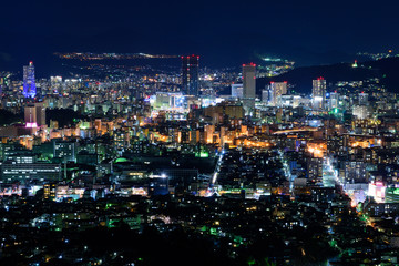 Obraz premium 広島の夜景 黄金山からの眺め
