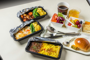 一般的な機内食　Set inflight meal of economy class