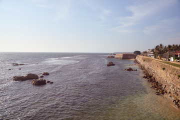 Fototapeta na wymiar view of the coast of Galle, Sri Lanka