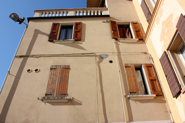 Fototapeta na wymiar facade with windows