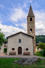 Fototapeta na wymiar church on the Caldonazzo lake , Italy 