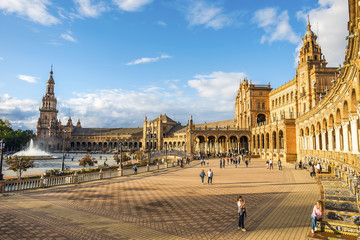The Plaza de Espana in Parque de María Luisa with many tourist, Seville, Spain © malajscy