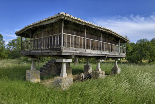 Horreo de madera