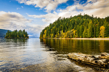 Obraz premium Harrison Lake and Harrison Hot Springs, BC, British Columbia, Canada