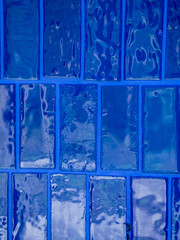 Blaue Fliessen