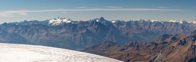 Fototapeta na wymiar Beautiful Alps as seen from Klein Matterhorn in Switzerland