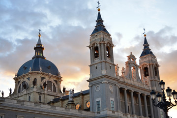 Fototapeta premium Catedral de la Almudena en Madrid