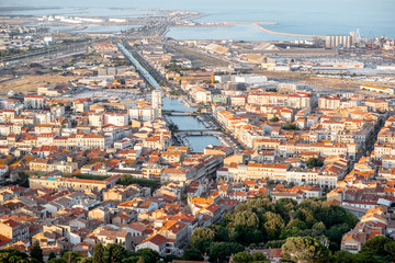 Obraz premium Aerial cityscape view on Sete village during the sunset in Occitanie region in southern France