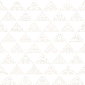 白の和風背景　伝統文様入り　三角うろこ