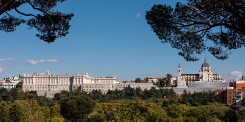 Fototapeta na wymiar Almudena Cathedral and the Royal Palace of Madrid seen from the other side of the Manzanares River