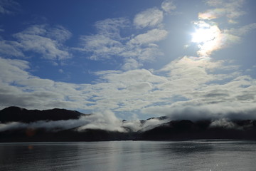 Fototapeta premium 早朝の宮古湾と月山