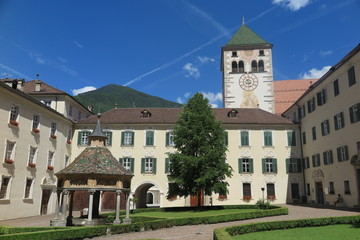 Fototapeta premium Kloster Neustift, Südtirol