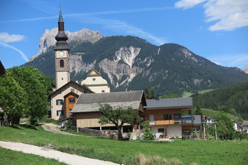 Fototapeta na wymiar St.Peter im Villnösstal,Südtirol
