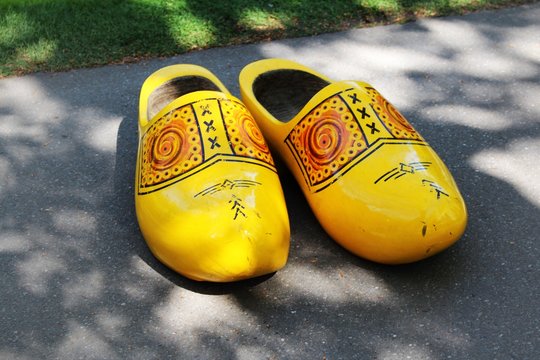 Wood shoes yellow color 