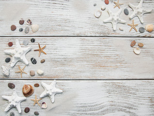 Seashells and starfish border
