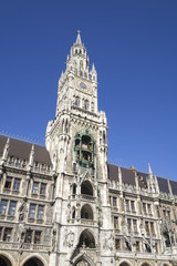 Fototapeta na wymiar the famous city hall in Munich