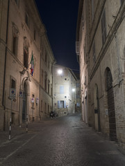 Fototapeta na wymiar Fermo (Marches, Italy) by night
