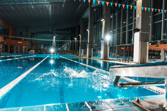 splash in competition swimming pool