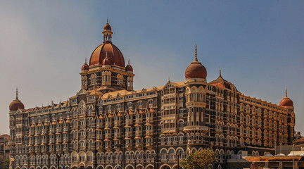 India Mumbai bombay colonial building - obrazy, fototapety, plakaty