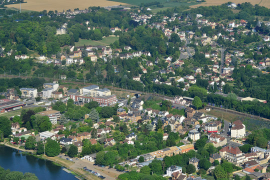 Hardricourt Images et vidéos libres de droits Adobe Stock