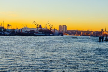 Sonnenuntergang Hamburger Hafen
