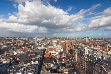 Obraz premium Panoramę Amsterdamu z publicznego placu Damrak