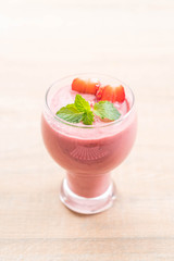 strawberry smoothies milkshake
