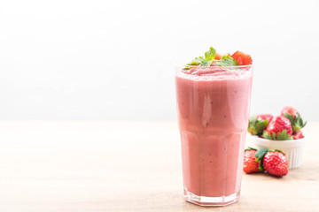 strawberry smoothies milkshake