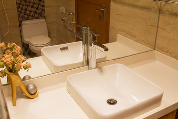 トイレ　お手洗い　ホテル　流し台