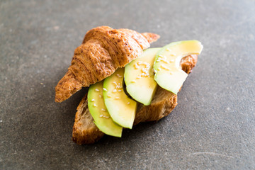 avocado croissant sandwich