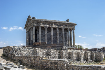 Fototapeta premium Armenia. The pagan temple and the ruins of the fortress in the village of Garni date back to the first century of our era.