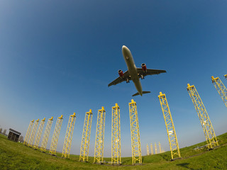 avions vol aéroport survol pilote piste voyage