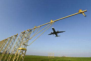 avions vol aéroport survol pilote piste voyage