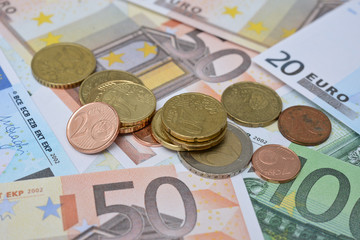 euros argent sous piece billet epargne banque pret credit hypothecaire compte index change echange vente compromis immobilier affaire finance financier