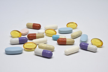 medicament soins sante mutuelle pharmaceutique industrie medecine recherche
