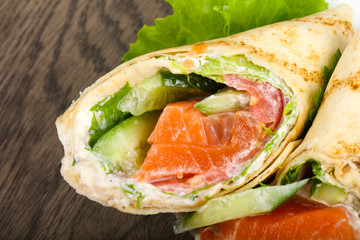 Salmon bread roll