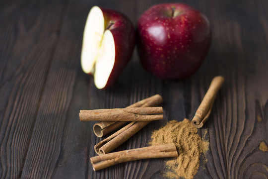 apple with cinnamon