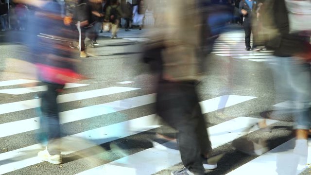 東京渋谷　スクランブル交差点　ロースピード撮影　残像　グレーディング